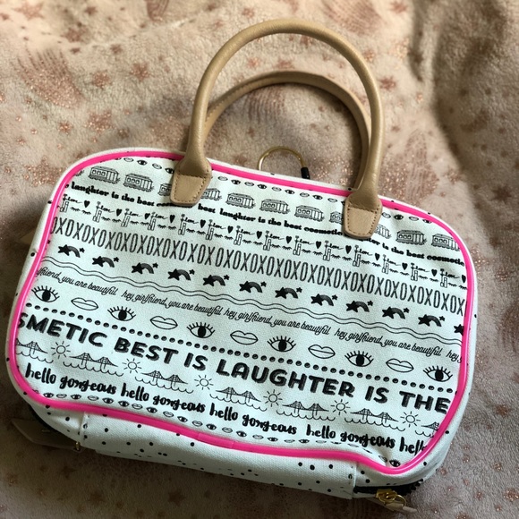 benefit cosmetic bag - NWOT - Picture 3 of 5